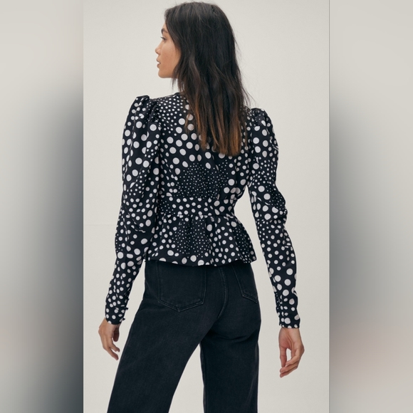 Nasty Gal Puff Sleeve V Neck Blouse In Print, Size 10, NWTs - Picture 4 of 8